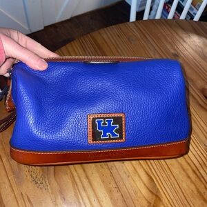 DOONEY & BOURKE COLLEGIATE UNIVERSITY OF KENTUCKY PEBBLE LEATHER TRAVEL BAG NWT